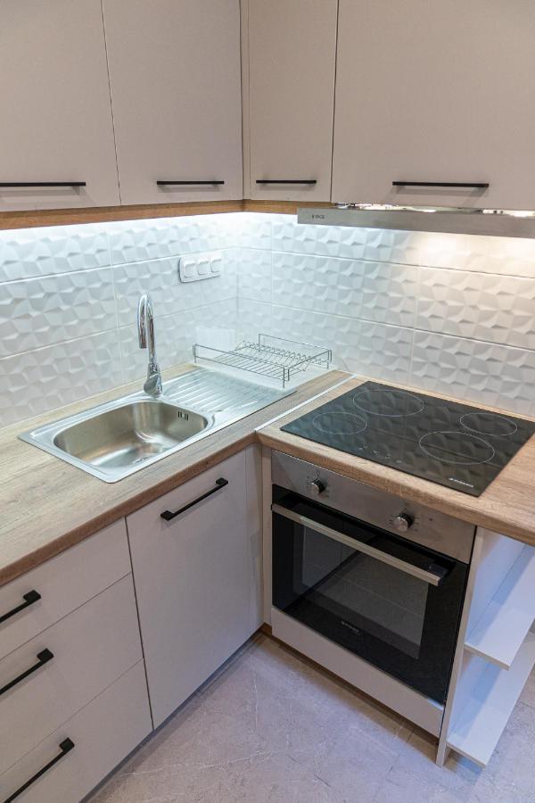 Quince Center Apartment *